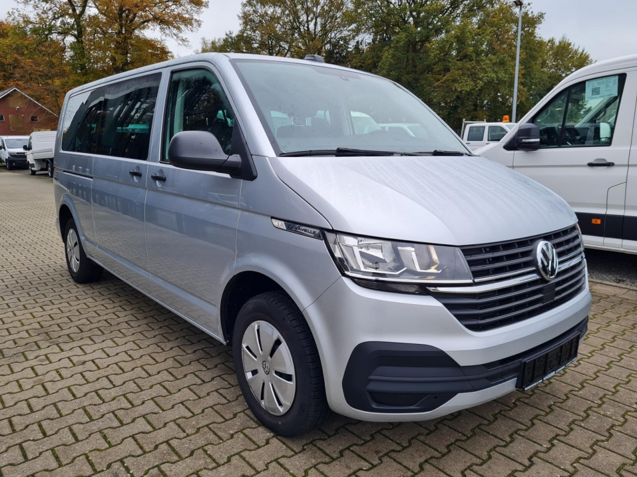 Volkswagen T6.1 Caravelle TDI lang 9 Sitzer 2 Schiebetüren Trendl. - Kleinbus, Personentransporter: das Bild 3 Volkswagen T6.1 Caravelle TDI lang 9 Sitzer 2 Schiebetüren Trendl. - Kleinbus, Personentransporter: das Bild 3