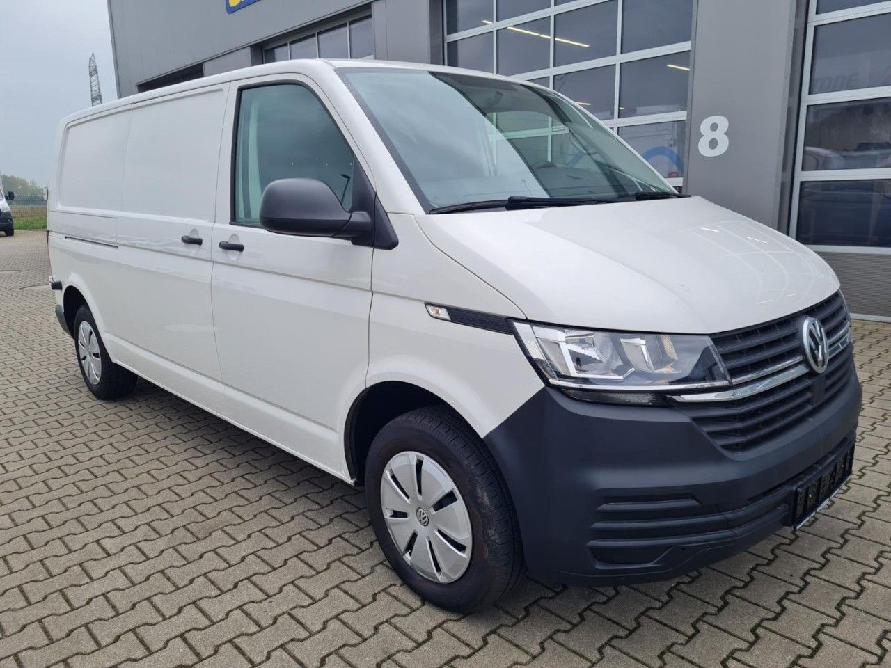 Volkswagen T6.1 Kasten lang Flügeltüren KLIMA KOMFORT PDC - Kleintransporter: das Bild 3 Volkswagen T6.1 Kasten lang Flügeltüren KLIMA KOMFORT PDC - Kleintransporter: das Bild 3