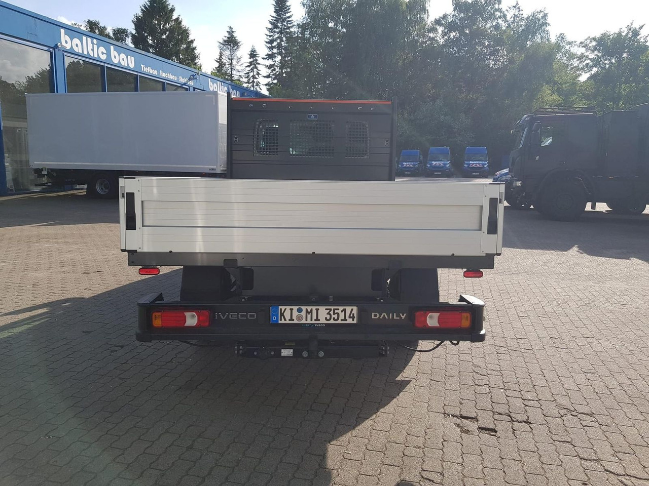 Iveco Daily 35S14HA8 Pritsche AHK 100 kW (136 PS),... - Pritsche Transporter: das Bild 4 Iveco Daily 35S14HA8 Pritsche AHK 100 kW (136 PS),... - Pritsche Transporter: das Bild 4