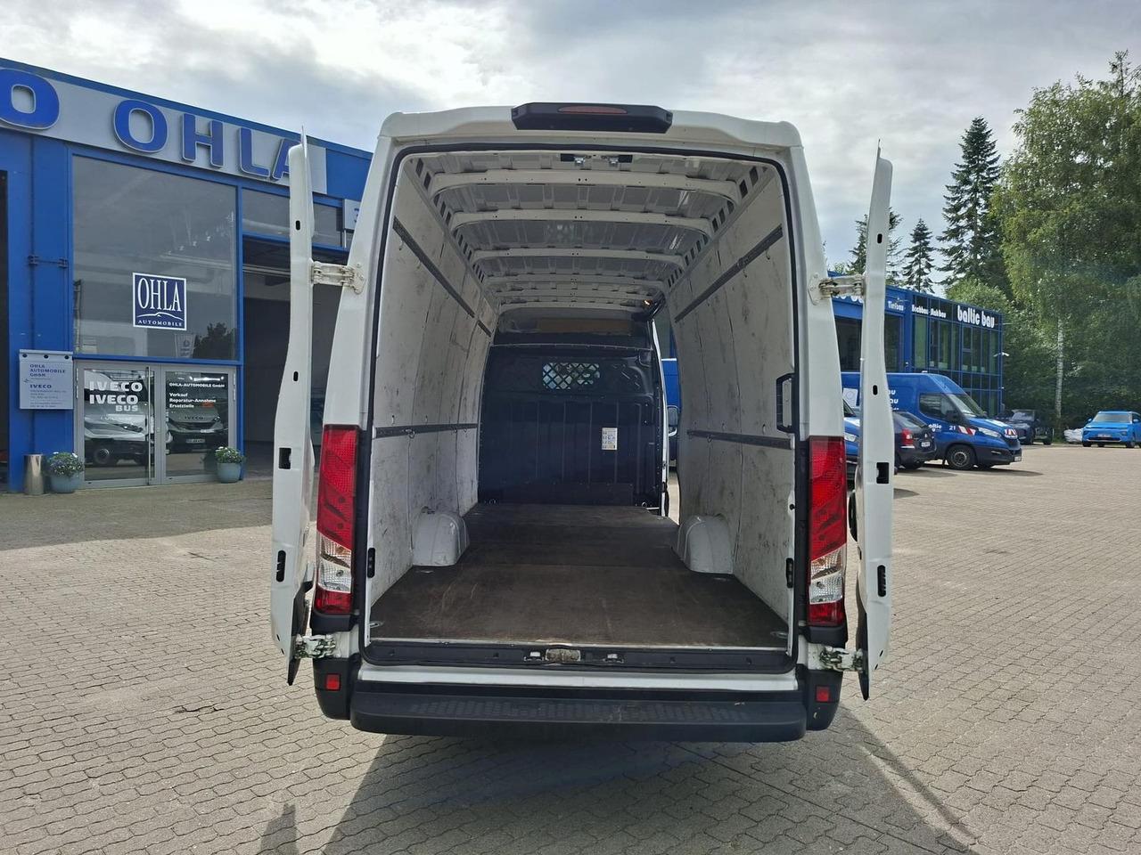 Iveco Daily 35S16A8V KLIMA*RADIO* - Kastenwagen: das Bild 5 Iveco Daily 35S16A8V KLIMA*RADIO* - Kastenwagen: das Bild 5