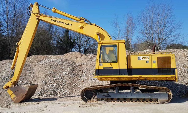 Caterpillar 225 – excavator with long stick / Kettenbagger mit langem Stiel - Kettenbagger: das Bild 1 Caterpillar 225 – excavator with long stick / Kettenbagger mit langem Stiel - Kettenbagger: das Bild 1