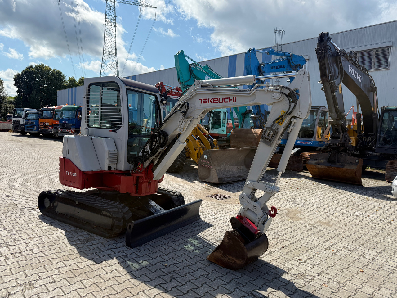 Takeuchi TB138FR Hüllkreis Minibagger Powertilt - Bagger: das Bild 3 Takeuchi TB138FR Hüllkreis Minibagger Powertilt - Bagger: das Bild 3