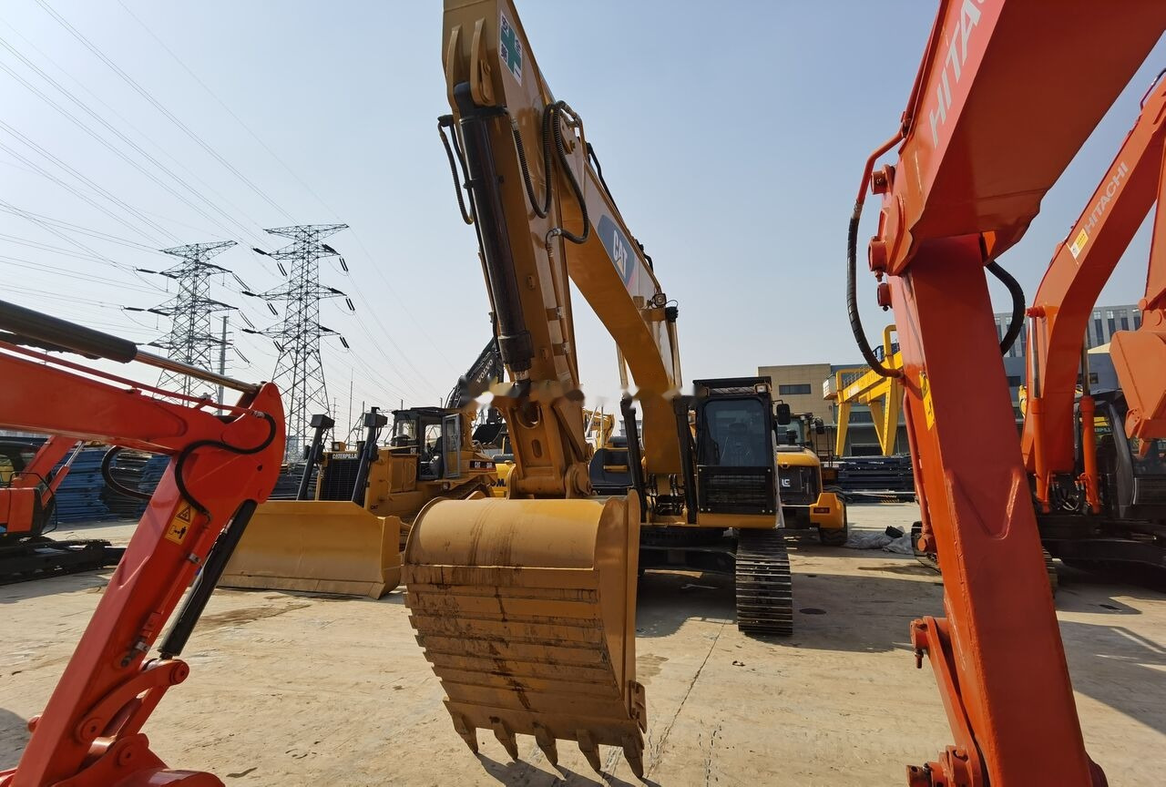 Kettenbagger Caterpillar 329D Renovation: das Bild 6
