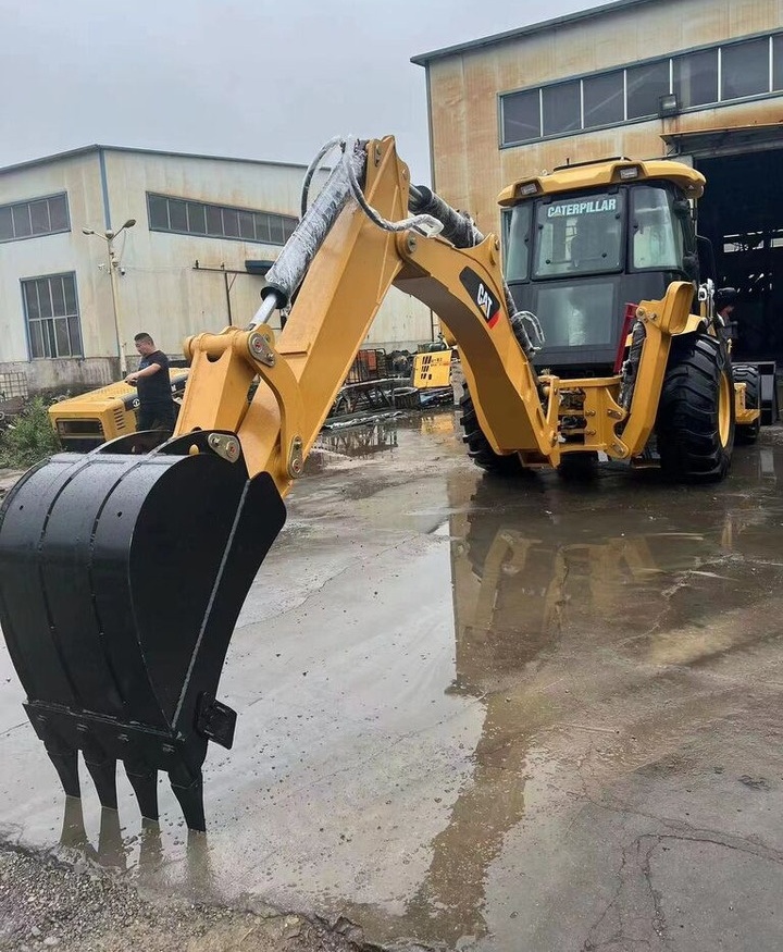 Caterpillar 420F - Baggerlader: das Bild 4 Caterpillar 420F - Baggerlader: das Bild 4