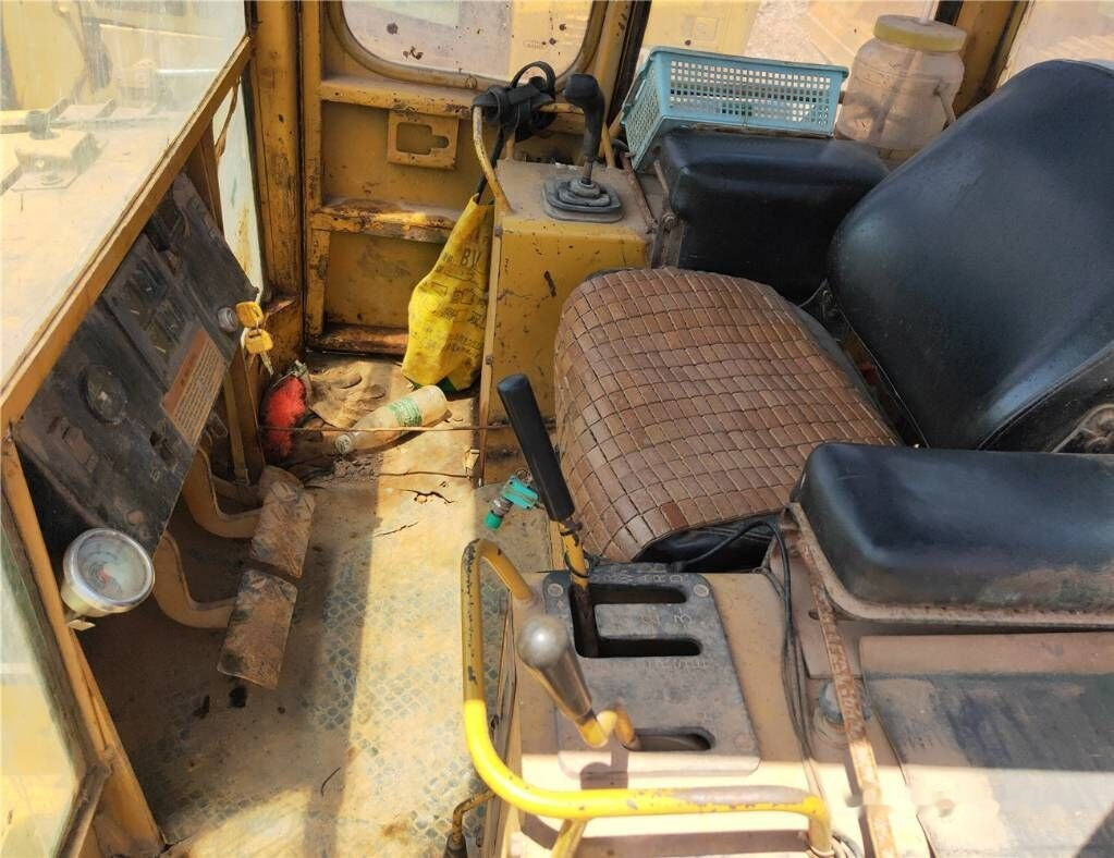 Caterpillar D 4 C - Bulldozer: das Bild 3 Caterpillar D 4 C - Bulldozer: das Bild 3