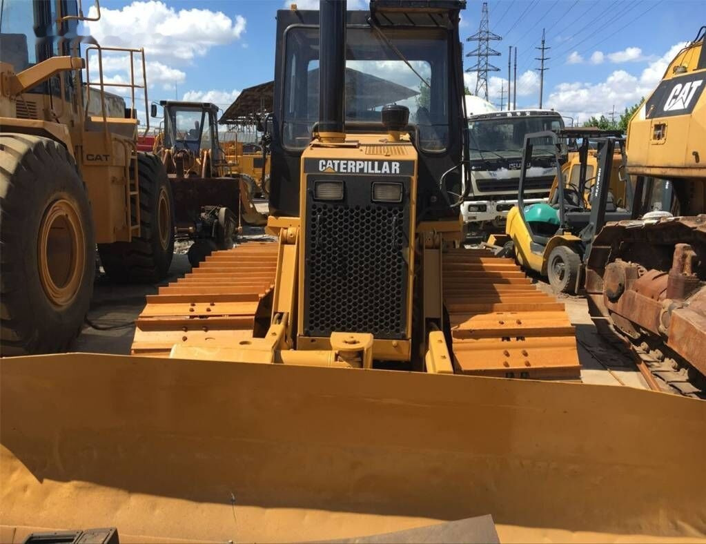 Caterpillar D4C - Bulldozer: das Bild 1 Caterpillar D4C - Bulldozer: das Bild 1