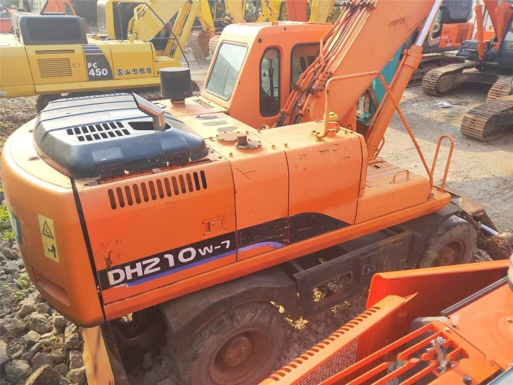 Doosan DH 210 W-7 - Mobilbagger: das Bild 3 Doosan DH 210 W-7 - Mobilbagger: das Bild 3