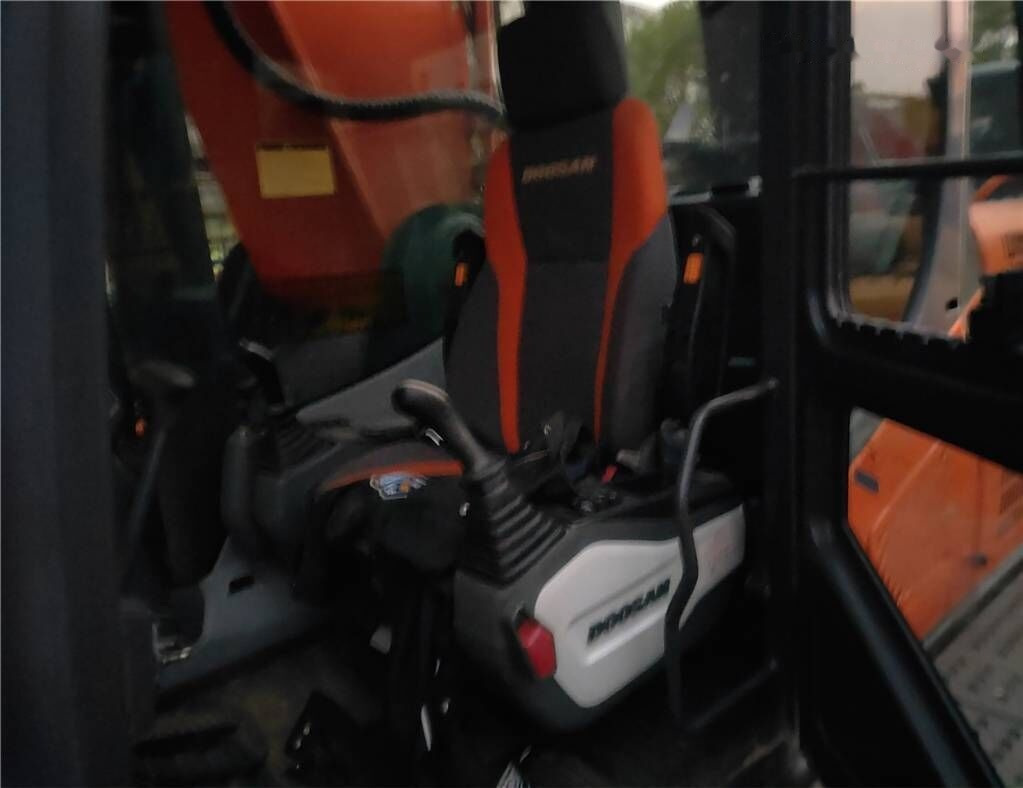 Doosan DX 530 LC-5 - Kettenbagger: das Bild 3 Doosan DX 530 LC-5 - Kettenbagger: das Bild 3