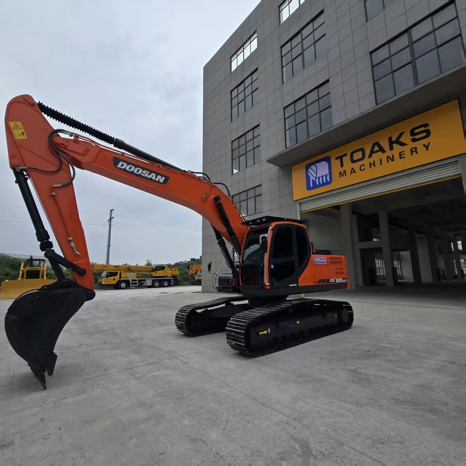 Doosan DX225 - Bagger: das Bild 2 Doosan DX225 - Bagger: das Bild 2