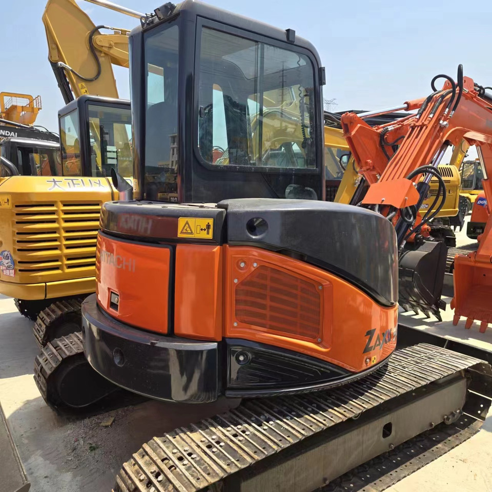 HITACHI ZX50U - Minibagger: das Bild 2 HITACHI ZX50U - Minibagger: das Bild 2