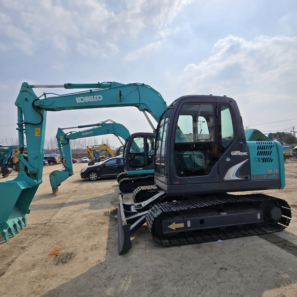 KOBELCO SK75 - Minibagger: das Bild 5 KOBELCO SK75 - Minibagger: das Bild 5