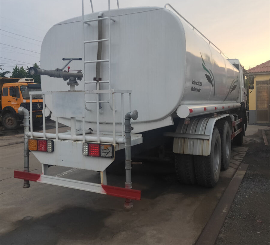 HOWO - Kommunal-/ Sonderfahrzeug: das Bild 3 HOWO - Kommunal-/ Sonderfahrzeug: das Bild 3