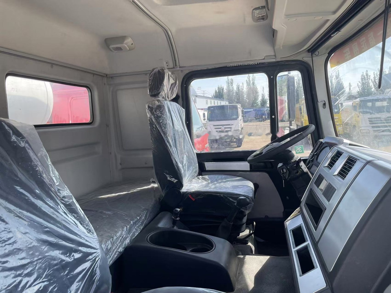 Shacman F3000 Concrete mixer truck - Fahrmischer: das Bild 2 Shacman F3000 Concrete mixer truck - Fahrmischer: das Bild 2