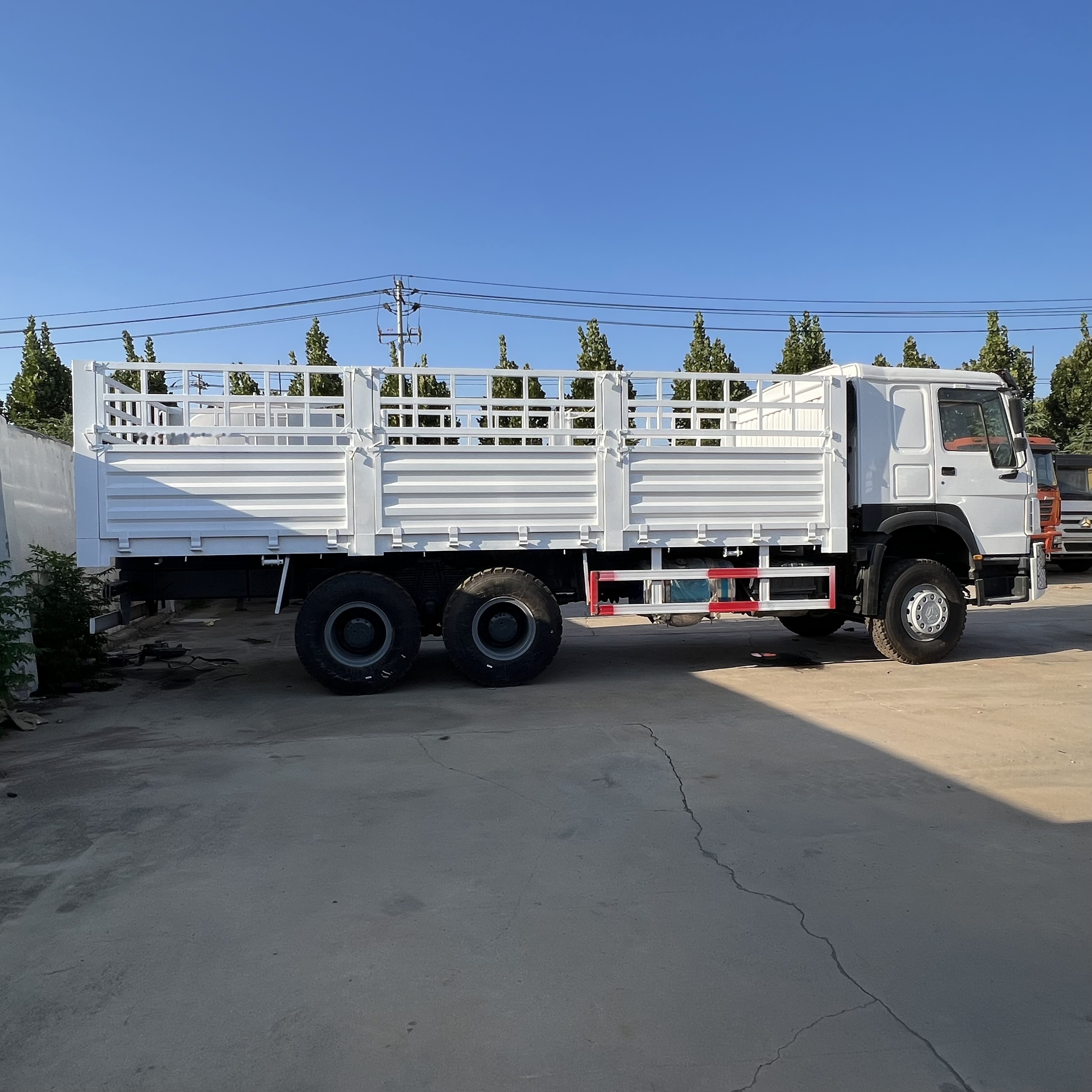 Sinotruk HOWO 371 6*4 Fence Truck - Pritsche LKW: das Bild 5 Sinotruk HOWO 371 6*4 Fence Truck - Pritsche LKW: das Bild 5