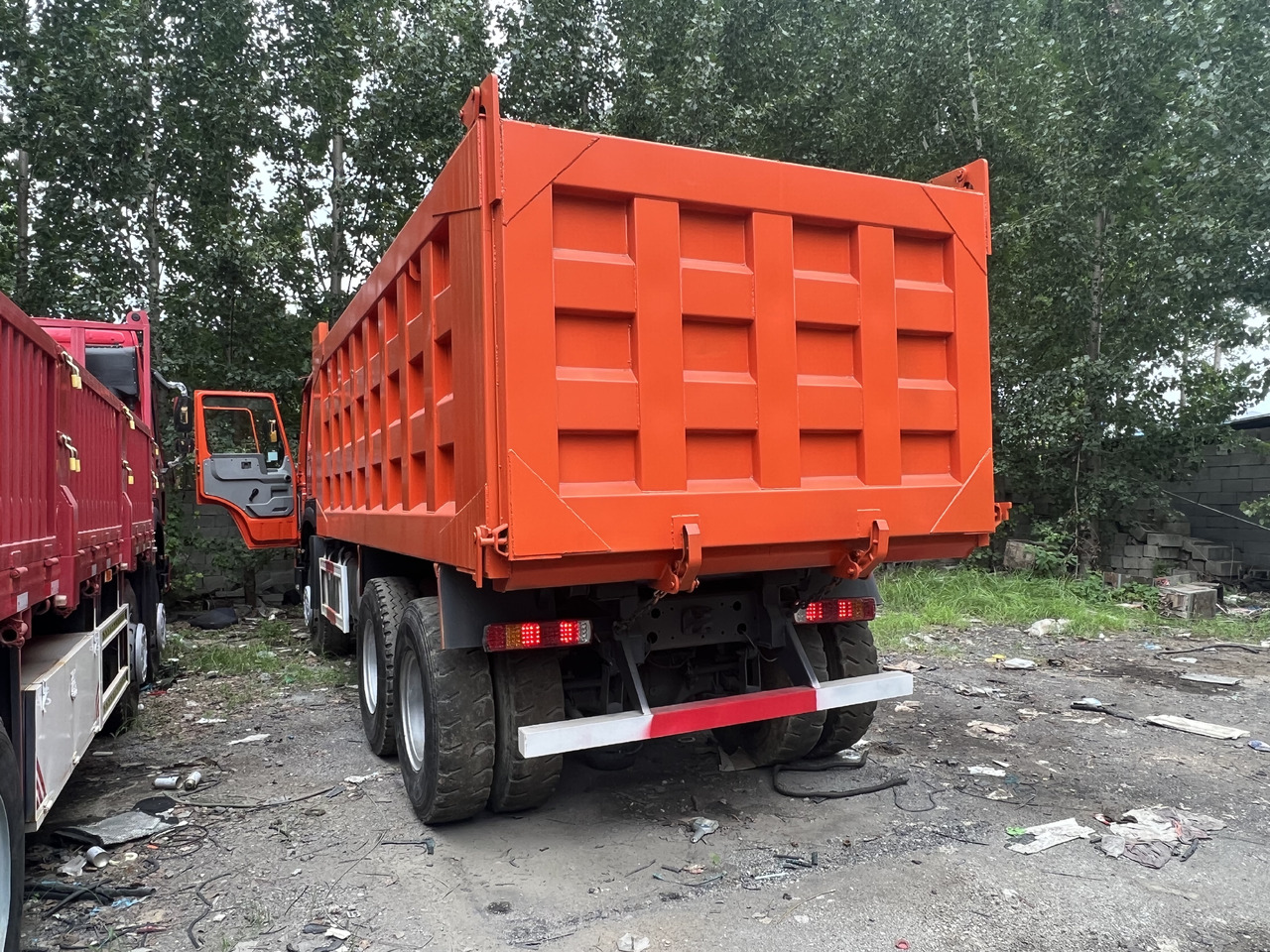 Sinotruk HOWO 371 - Mini-Kipper: das Bild 2 Sinotruk HOWO 371 - Mini-Kipper: das Bild 2