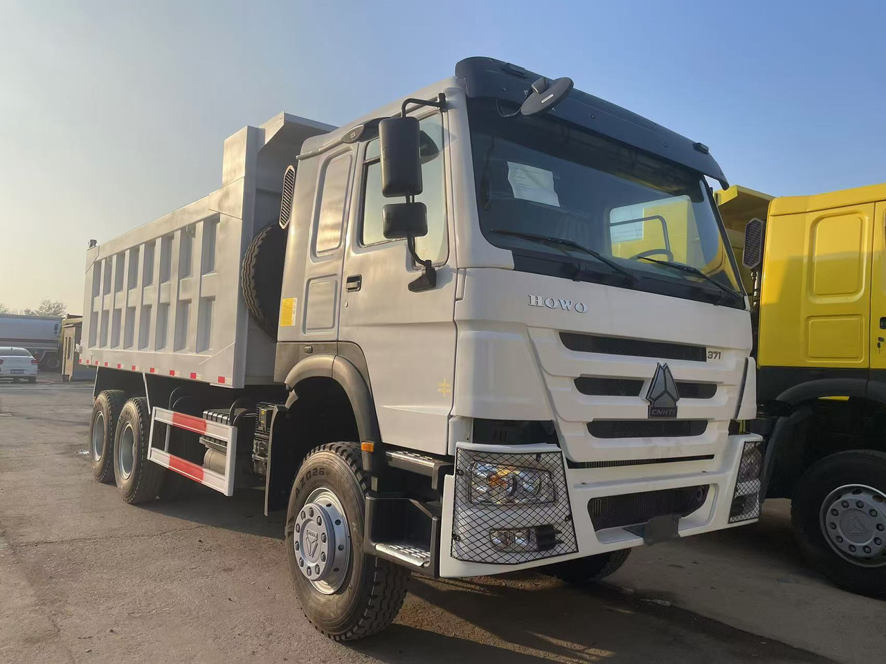 Sinotruk HOWO 371 brand new 6*4 Dump truck - Kipper: das Bild 1 Sinotruk HOWO 371 brand new 6*4 Dump truck - Kipper: das Bild 1