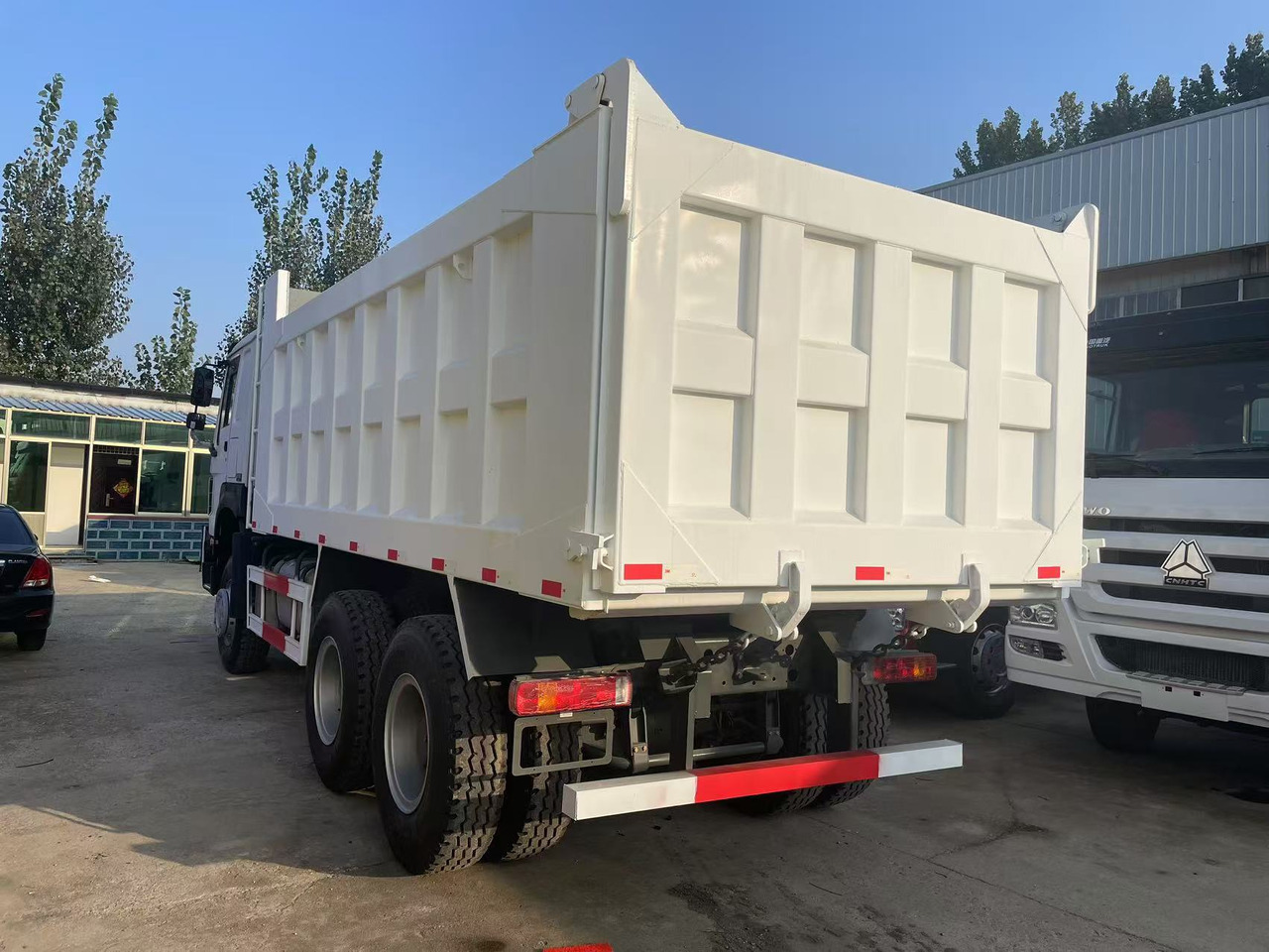 Sinotruk HOWO 371 brand new 6*4 Dump truck - Kipper: das Bild 4 Sinotruk HOWO 371 brand new 6*4 Dump truck - Kipper: das Bild 4
