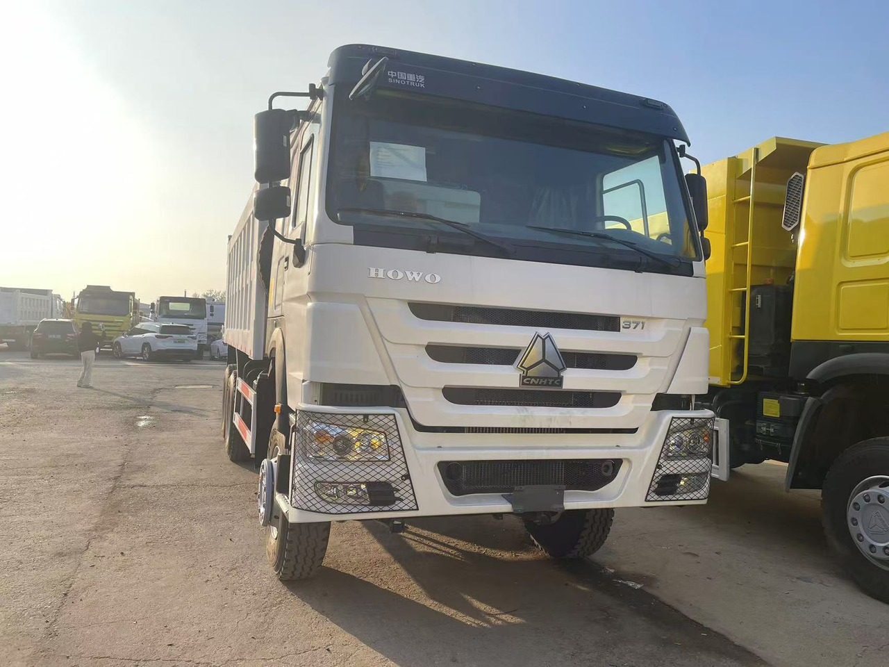 Sinotruk HOWO 371 brand new 6*4 Dump truck - Kipper: das Bild 4 Sinotruk HOWO 371 brand new 6*4 Dump truck - Kipper: das Bild 4