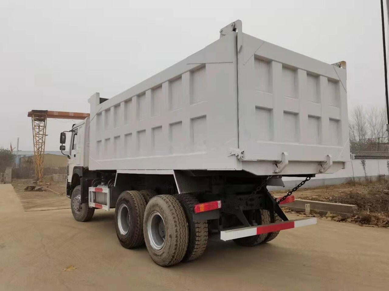 Sinotruk HOWO 6*4 Dump truck - Kipper: das Bild 3 Sinotruk HOWO 6*4 Dump truck - Kipper: das Bild 3