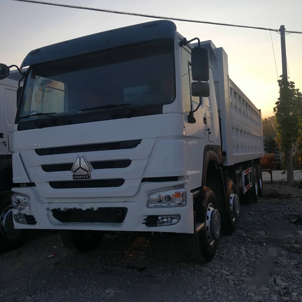 Sinotruk HOWO 8*4 dump truck - Mini-Kipper: das Bild 4 Sinotruk HOWO 8*4 dump truck - Mini-Kipper: das Bild 4