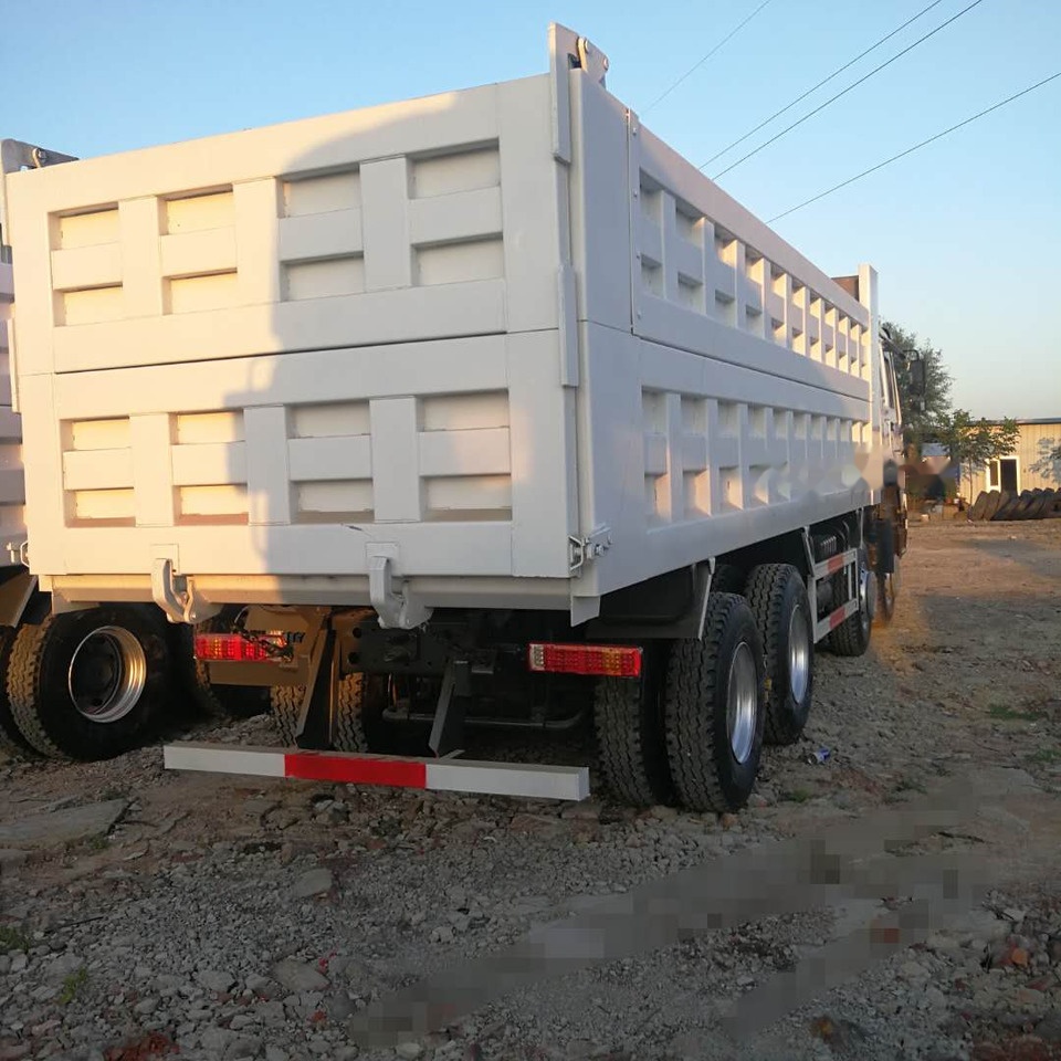 Sinotruk HOWO 8*4 dump truck - Mini-Kipper: das Bild 3 Sinotruk HOWO 8*4 dump truck - Mini-Kipper: das Bild 3