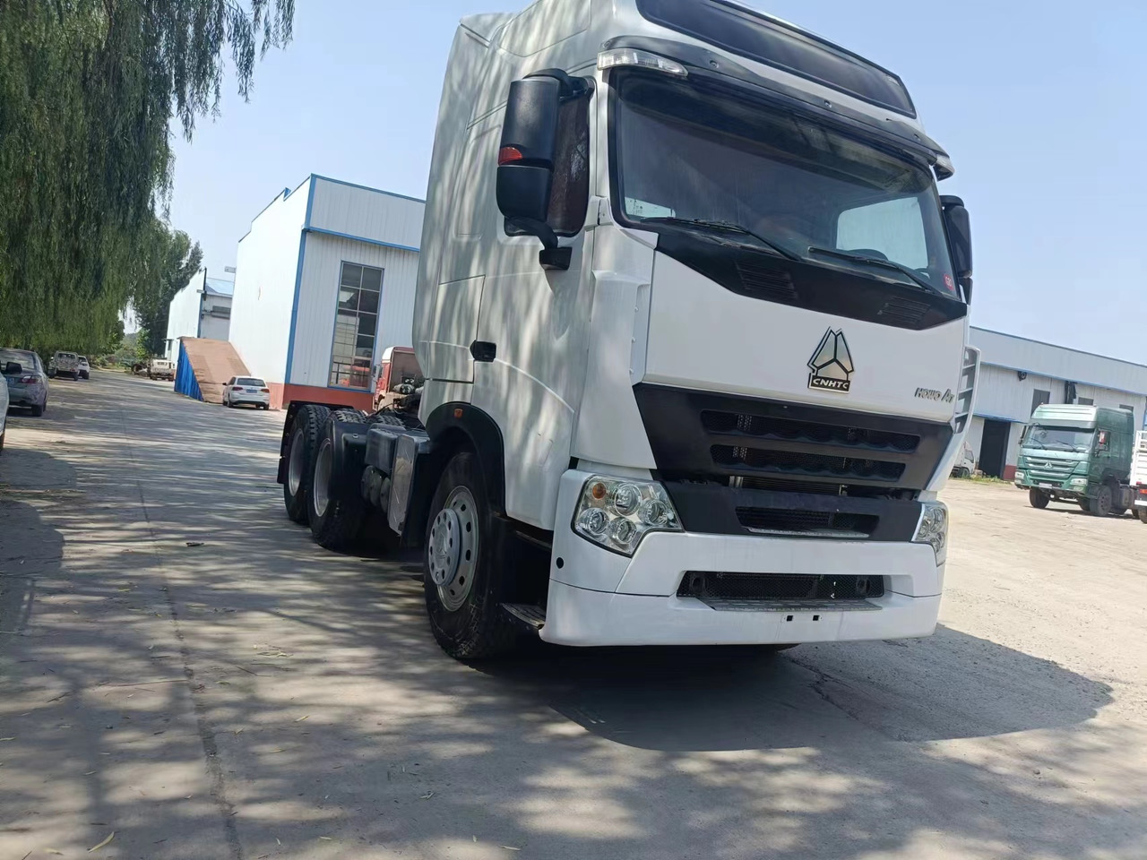 Sinotruk HOWO A7 tractor - Mini-Kipper: das Bild 4 Sinotruk HOWO A7 tractor - Mini-Kipper: das Bild 4