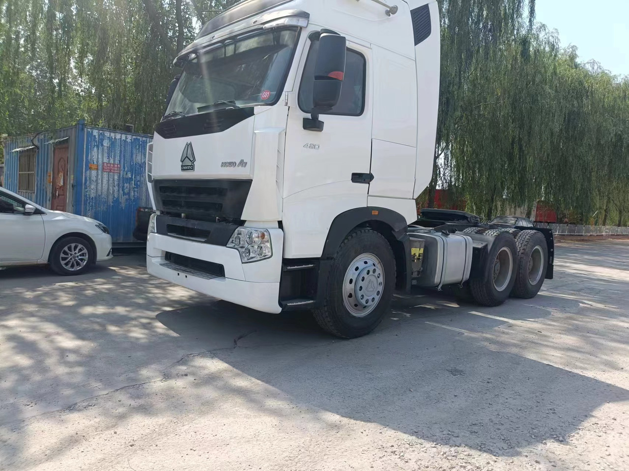 Sinotruk HOWO A7 tractor - Mini-Kipper: das Bild 2 Sinotruk HOWO A7 tractor - Mini-Kipper: das Bild 2
