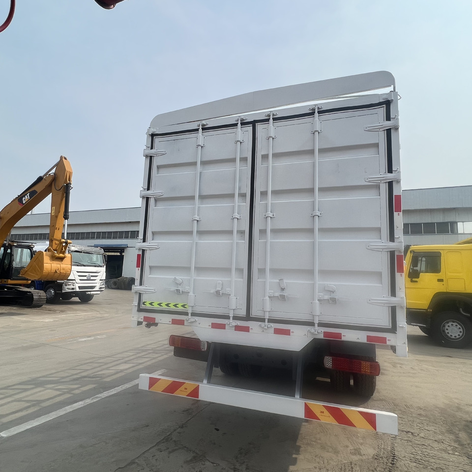 Sinotruk HOWO - Pritsche LKW: das Bild 2 Sinotruk HOWO - Pritsche LKW: das Bild 2