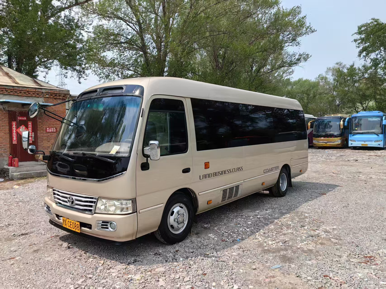 Toyota Coaster - Kleinbus, Personentransporter: das Bild 1 Toyota Coaster - Kleinbus, Personentransporter: das Bild 1