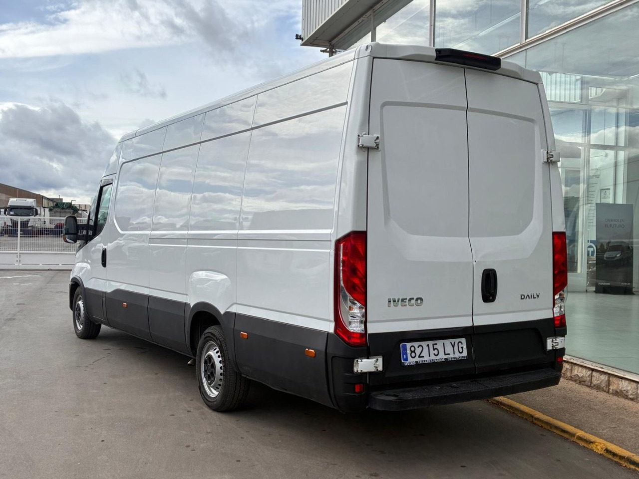 Furgón IVECO 35S16 V 16m3 - Kastenwagen: das Bild 4 Furgón IVECO 35S16 V 16m3 - Kastenwagen: das Bild 4