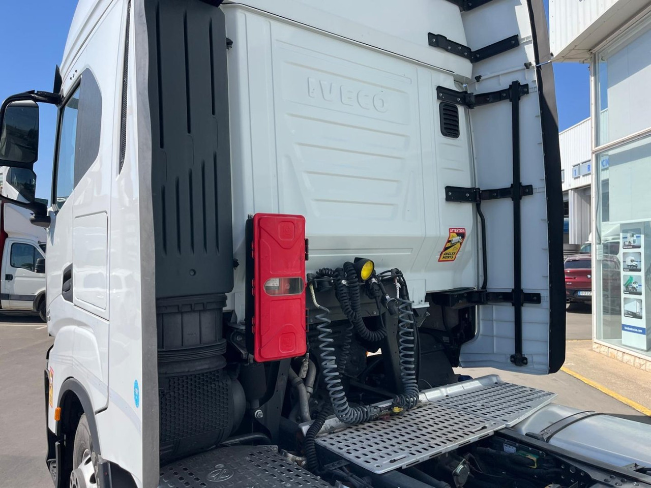 Cabeza Tractora IVECO 460 AUTOMATICO INTARDER ADR - Sattelzugmaschine: das Bild 5 Cabeza Tractora IVECO 460 AUTOMATICO INTARDER ADR - Sattelzugmaschine: das Bild 5