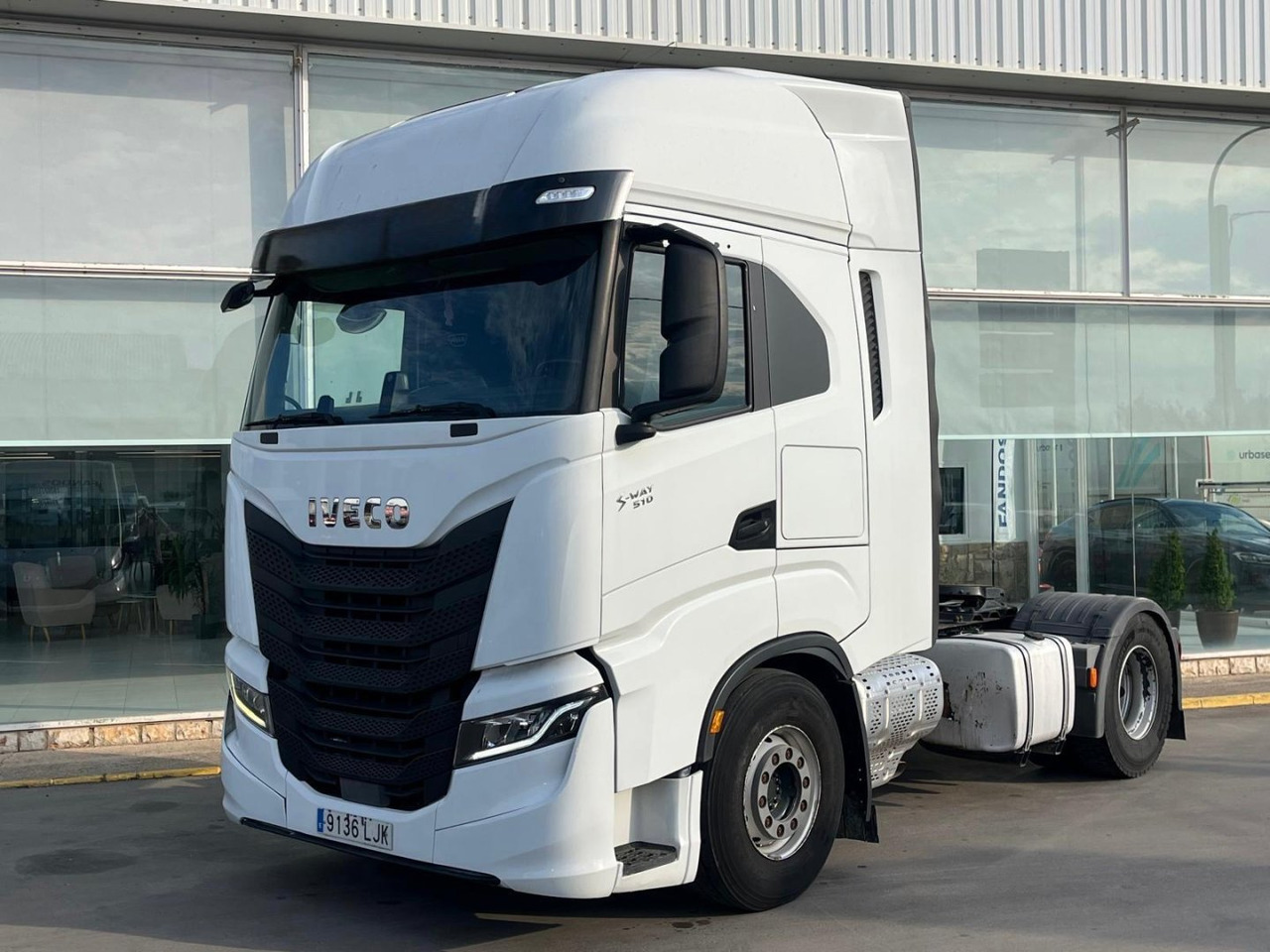 Cabeza Tractora IVECO 510 AUTOMATICO INTARDER - Sattelzugmaschine: das Bild 1 Cabeza Tractora IVECO 510 AUTOMATICO INTARDER - Sattelzugmaschine: das Bild 1