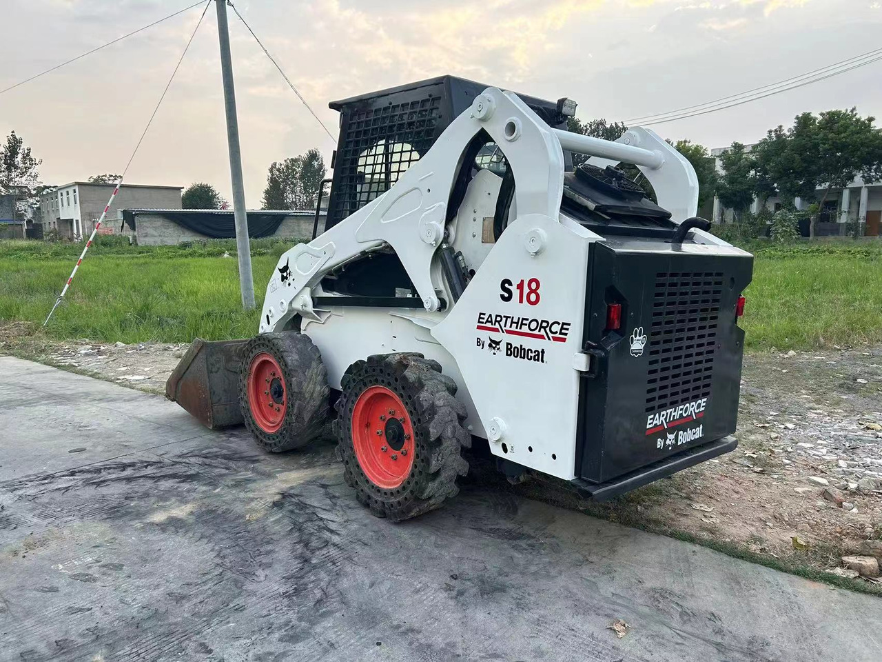BOBCAT S18 - Kompaktlader: das Bild 1 BOBCAT S18 - Kompaktlader: das Bild 1