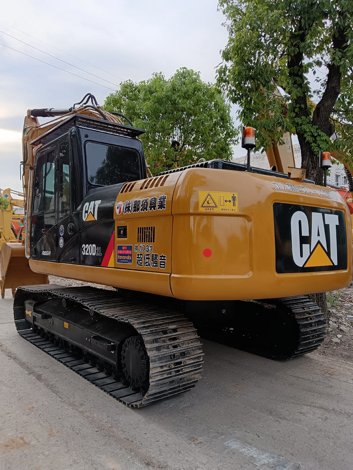 CAT 320D2L - Kettenbagger: das Bild 2 CAT 320D2L - Kettenbagger: das Bild 2