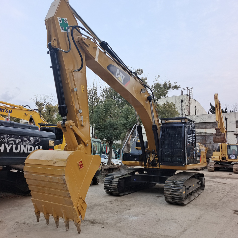 CATERPILLAR 330D2L CAT 330D2 L - Kettenbagger: das Bild 2 CATERPILLAR 330D2L CAT 330D2 L - Kettenbagger: das Bild 2