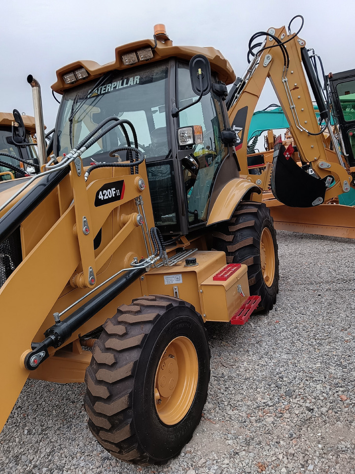 CATERPILLAR 420FⅡ CAT - Baggerlader: das Bild 3 CATERPILLAR 420FⅡ CAT - Baggerlader: das Bild 3