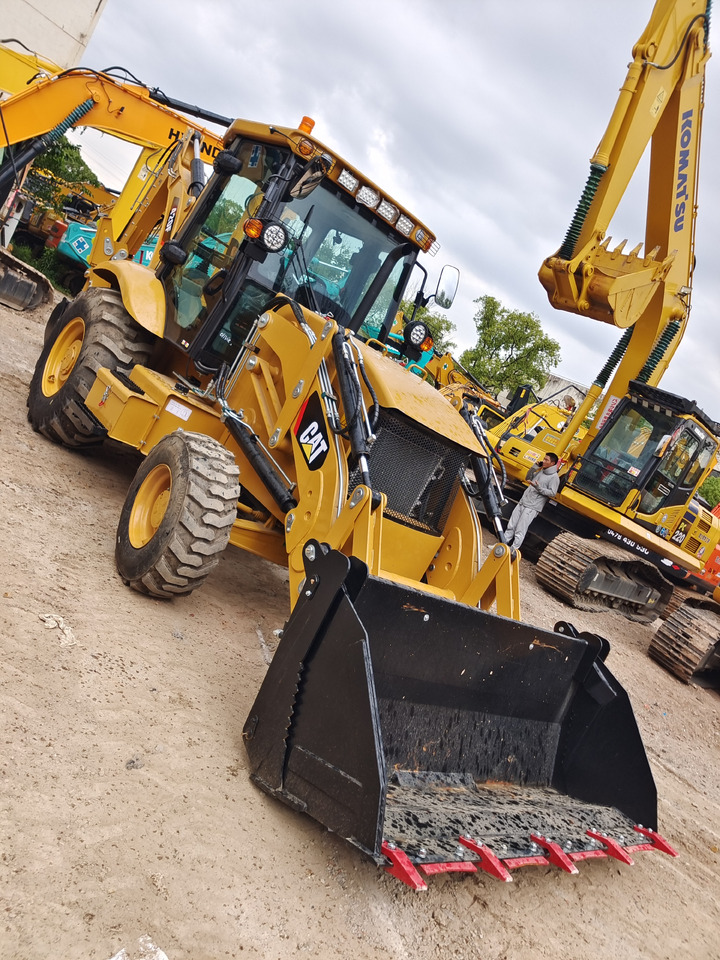 CATERPILLAR 420F CAT - Baggerlader: das Bild 5 CATERPILLAR 420F CAT - Baggerlader: das Bild 5