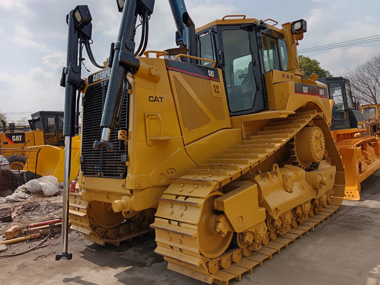 CATERPILLAR D8T CAT - Bulldozer: das Bild 1 CATERPILLAR D8T CAT - Bulldozer: das Bild 1