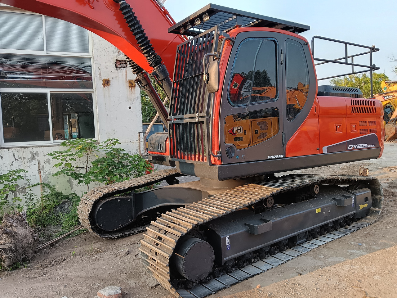 DOOSAN DX225LCA LC-9C - Kettenbagger: das Bild 5 DOOSAN DX225LCA LC-9C - Kettenbagger: das Bild 5