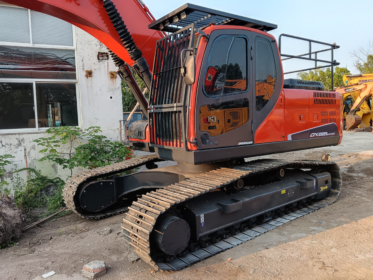 DOOSAN DX225LCA LC-9C - Kettenbagger: das Bild 4 DOOSAN DX225LCA LC-9C - Kettenbagger: das Bild 4