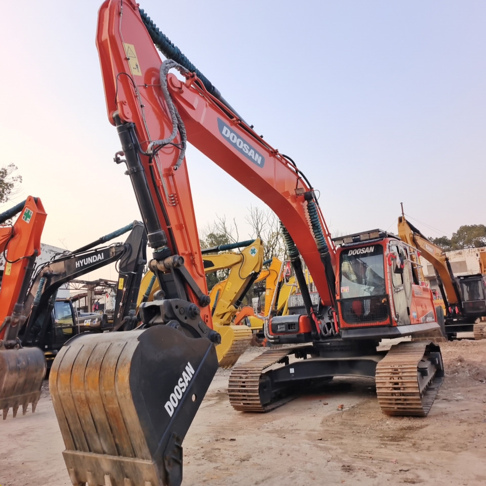 DOOSAN DX300 DX300LC - 9C DX300 LCA - Kettenbagger: das Bild 4 DOOSAN DX300 DX300LC - 9C DX300 LCA - Kettenbagger: das Bild 4