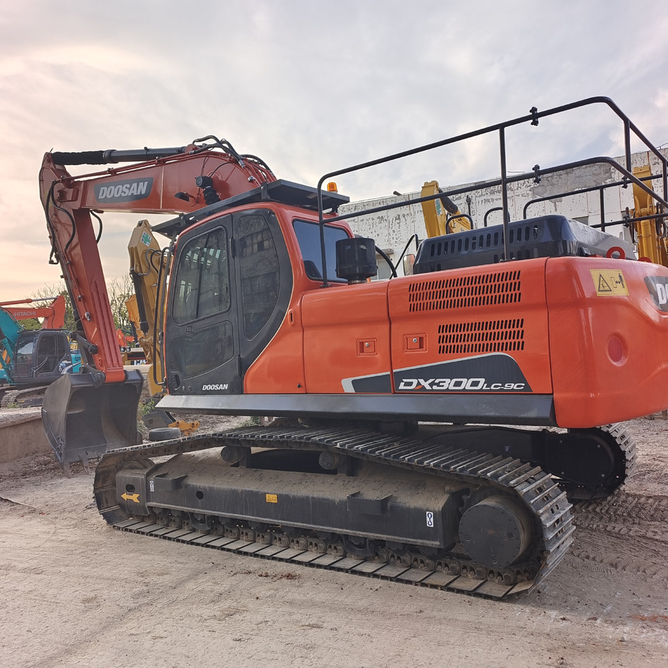 DOOSAN DX300LCA DX300LC-9C - Kettenbagger: das Bild 5 DOOSAN DX300LCA DX300LC-9C - Kettenbagger: das Bild 5
