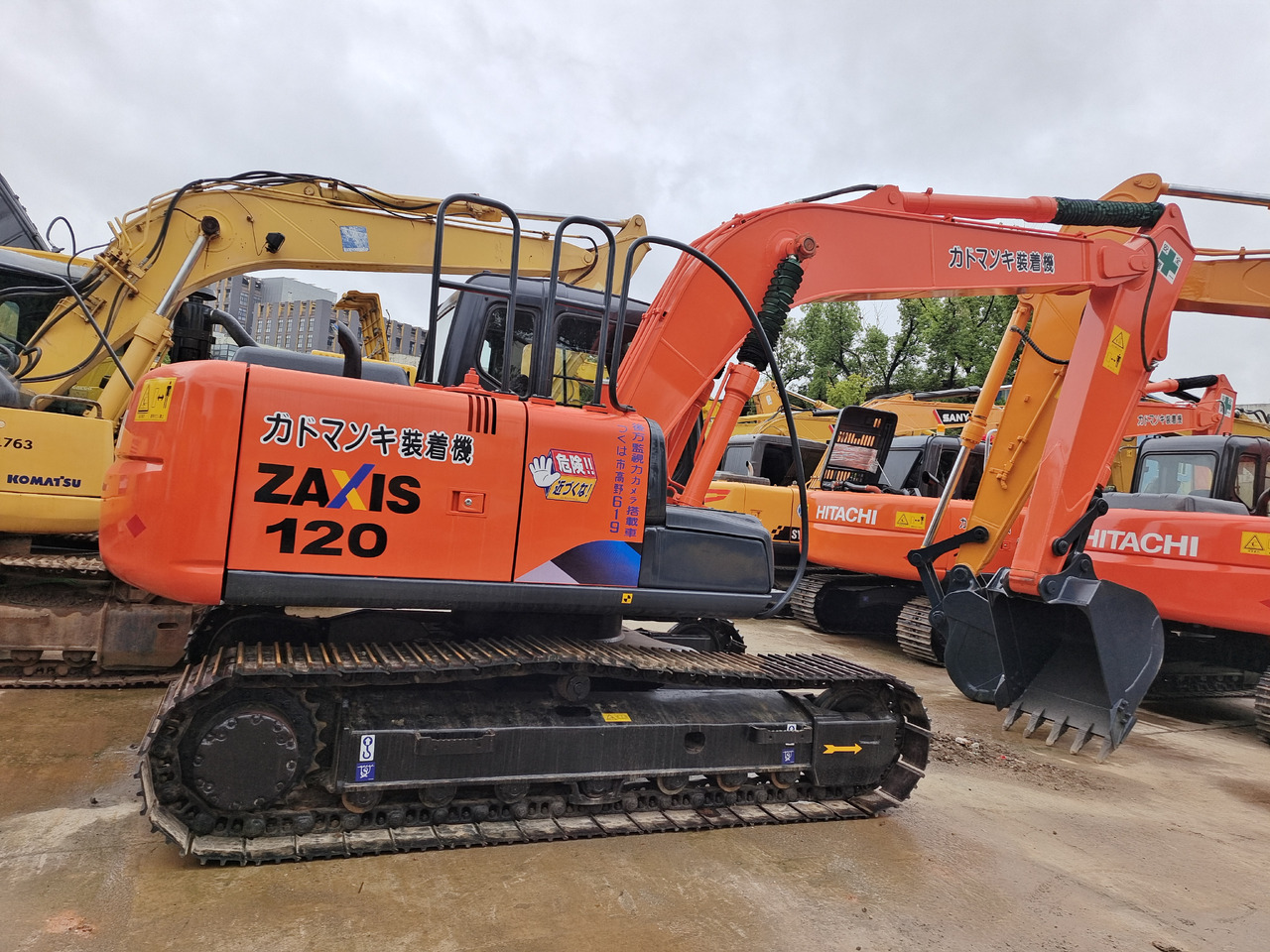 HITACHI ZX 120 Hitachi ZAXIS 120 - Kettenbagger: das Bild 1 HITACHI ZX 120 Hitachi ZAXIS 120 - Kettenbagger: das Bild 1
