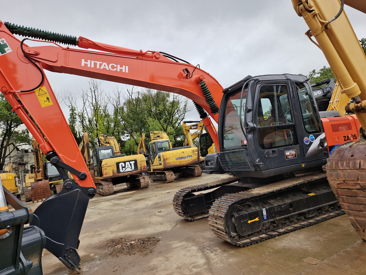 HITACHI ZX 120 Hitachi ZAXIS 120 - Kettenbagger: das Bild 2 HITACHI ZX 120 Hitachi ZAXIS 120 - Kettenbagger: das Bild 2