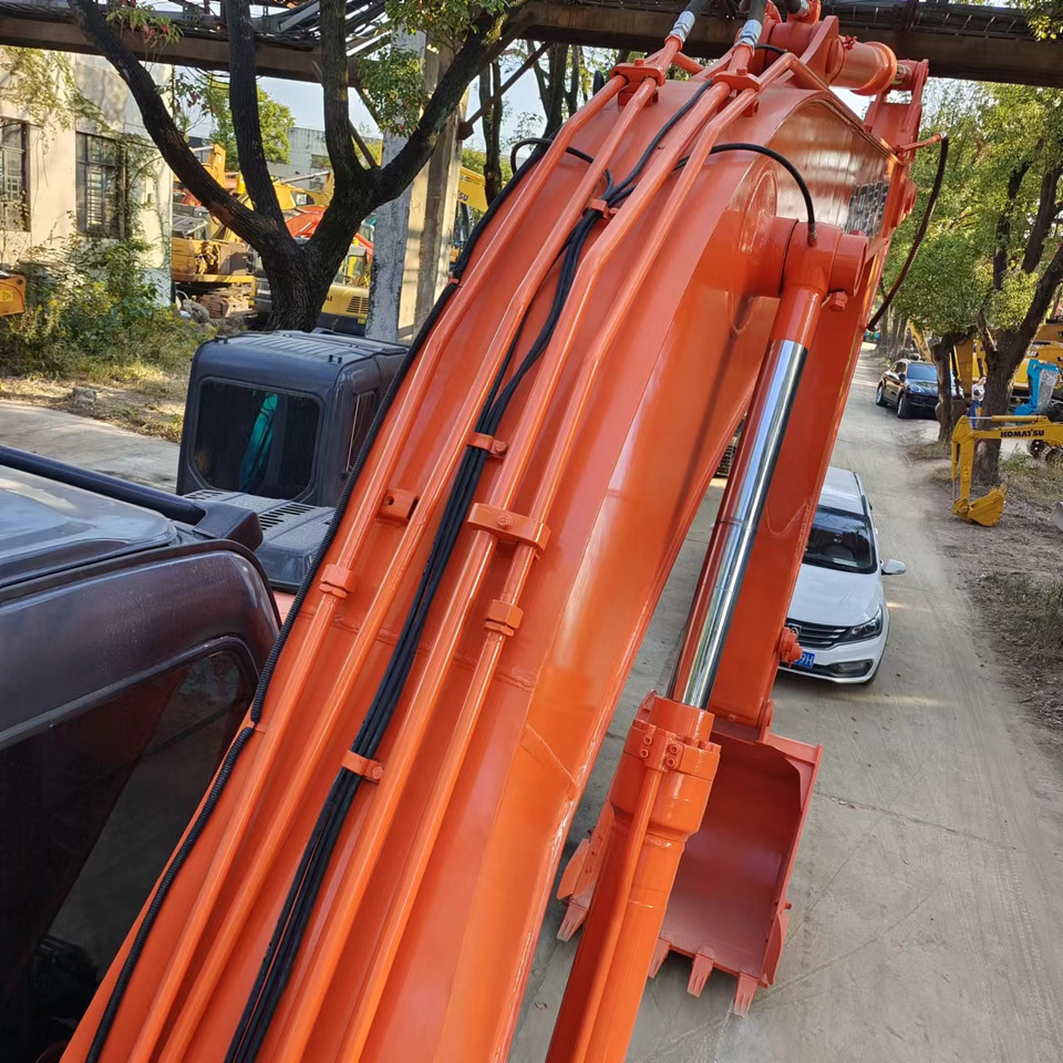 HITACHI ZX200-3 ZAXIS 200-3G - Kettenbagger: das Bild 2 HITACHI ZX200-3 ZAXIS 200-3G - Kettenbagger: das Bild 2