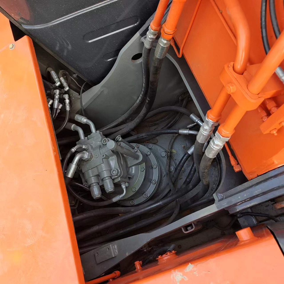 HITACHI ZX200 Hitachi ZAXIS 200 - Kettenbagger: das Bild 4 HITACHI ZX200 Hitachi ZAXIS 200 - Kettenbagger: das Bild 4