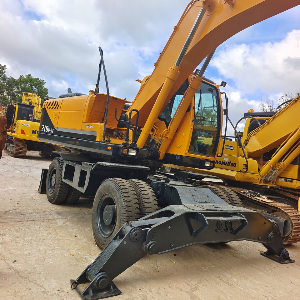 Mobilbagger HYUNDAI 210W-9: das Bild 8