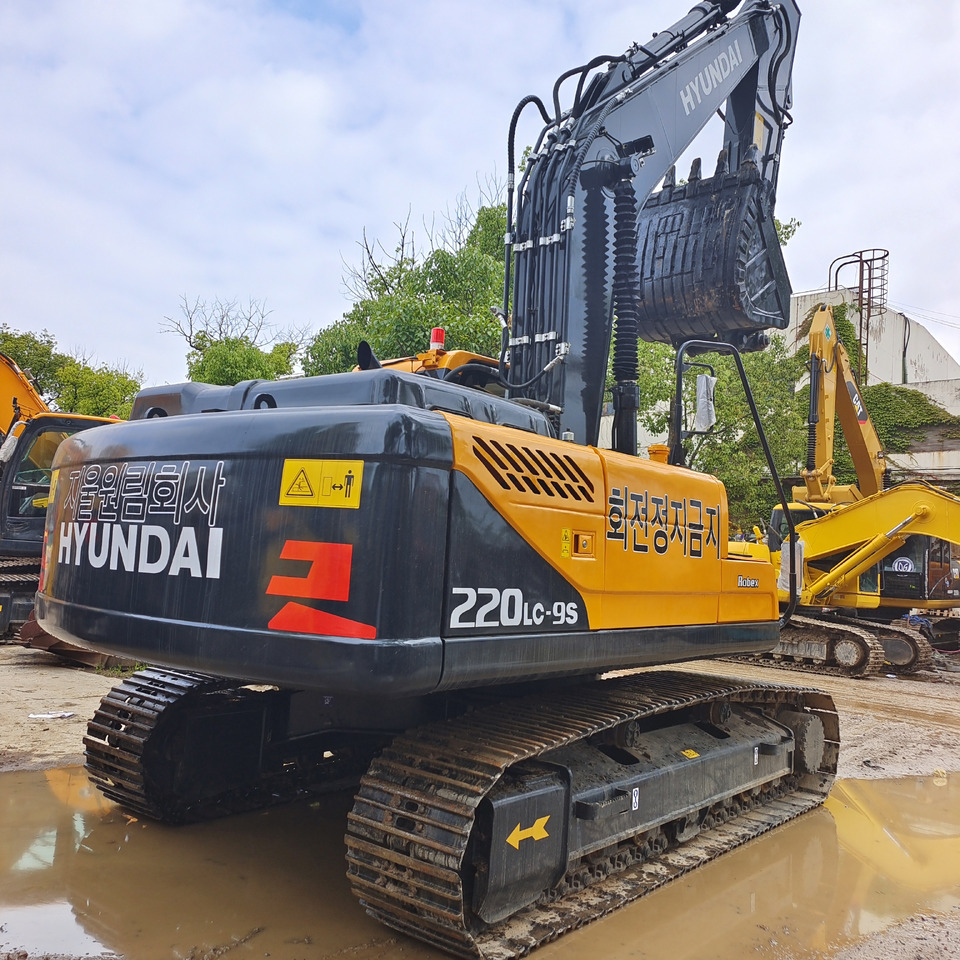 HYUNDAI 220 LC - 9S 220LC-9T - Kettenbagger: das Bild 3 HYUNDAI 220 LC - 9S 220LC-9T - Kettenbagger: das Bild 3