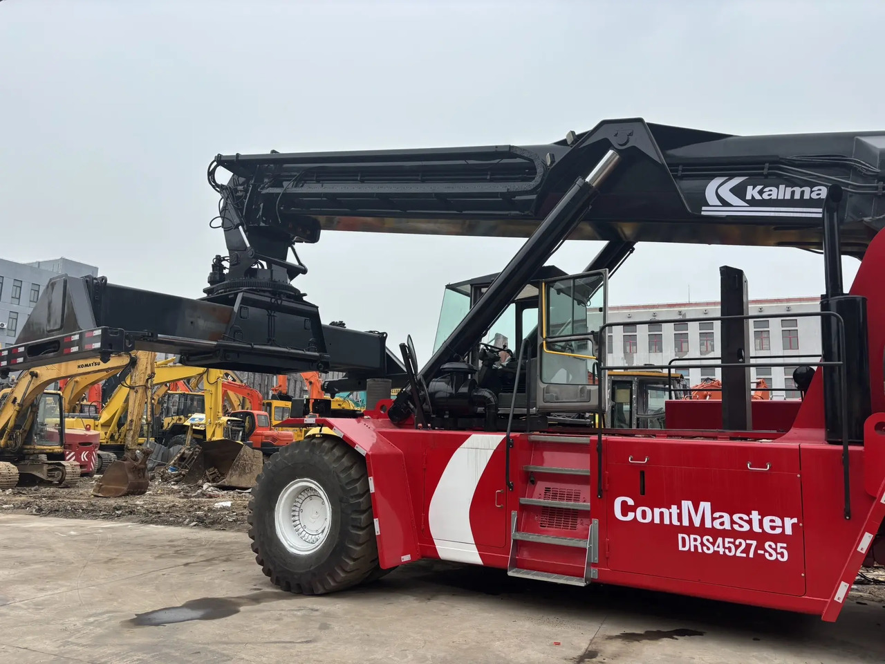 KALMAR DRS 4527 - S5 DRF450 DRT 450 45TON CONTAINER HANDLER - Reach stacker: das Bild 4 KALMAR DRS 4527 - S5 DRF450 DRT 450 45TON CONTAINER HANDLER - Reach stacker: das Bild 4