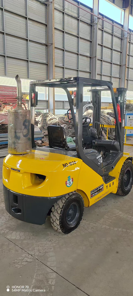 KOMATSU FD 30 - Dieselstapler: das Bild 1 KOMATSU FD 30 - Dieselstapler: das Bild 1